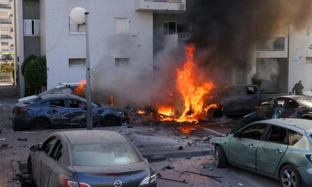 Με ποιους τρόπους η Ελλάδα μπορεί να συνδράμει ανθρωπιστικά και στρατιωτικά το Ισραήλ χωρίς να εμπλακεί άμεσα στον πόλεμο κατά της Χαμάς;